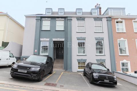 2 bedroom flat to rent, 26 Raleigh Avenue, St. Helier, Jersey. JE2 3ZG