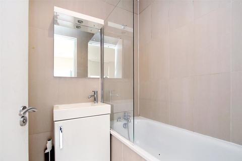 2 bedroom apartment to rent - Gallery Apartments, Commercial Road, Whitechapel, London, E1