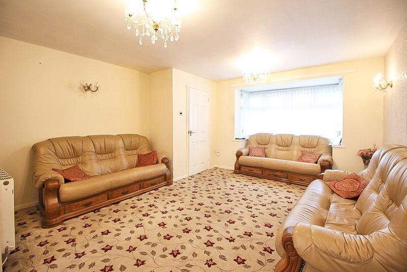 Overfield Drive, SEDGEMOOR PARK, WV14 9XW 4 bed detached house £335,000