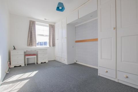 39 Aultone Way, Sutton, SM1 3LD