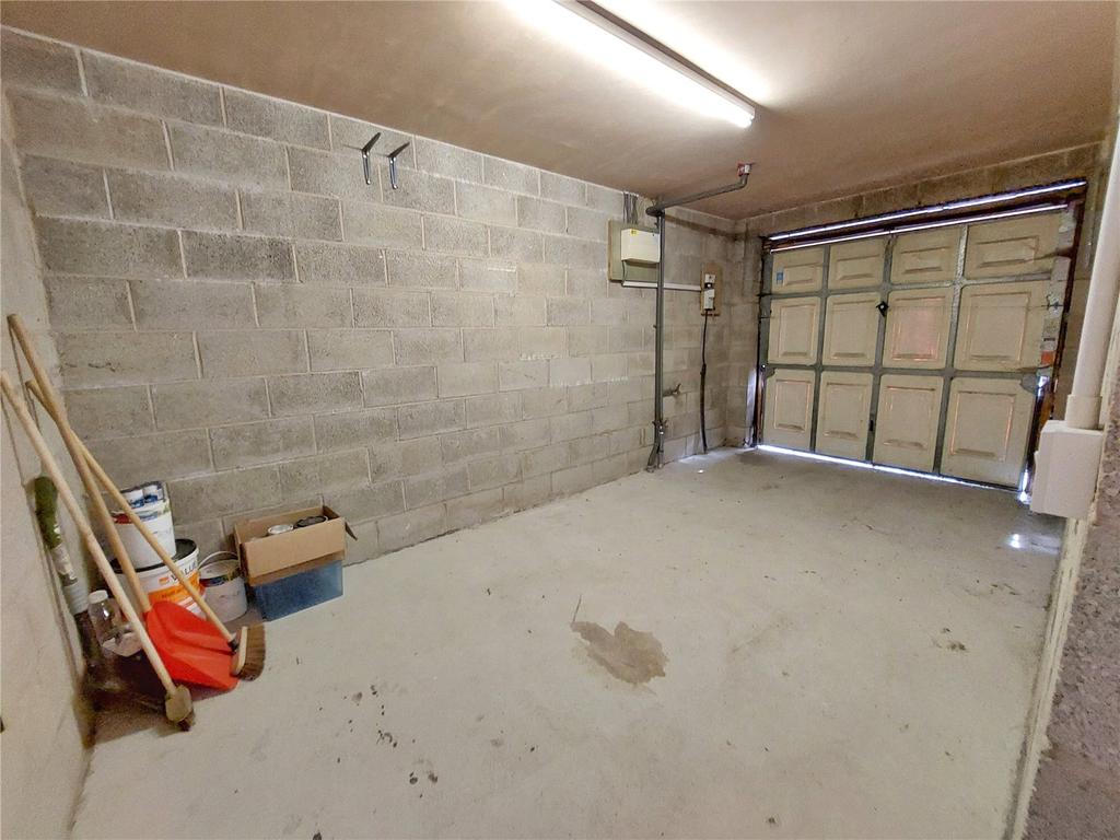 Garage: