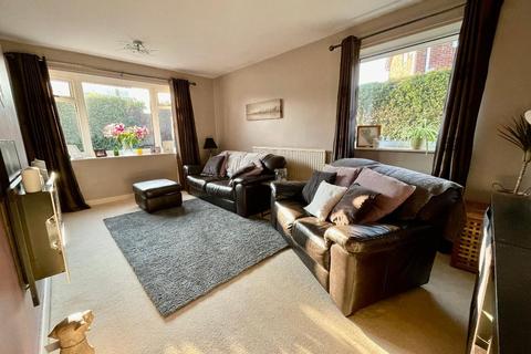 7 Bishops Way, Monk Bretton, Barnsley, S71 2HW