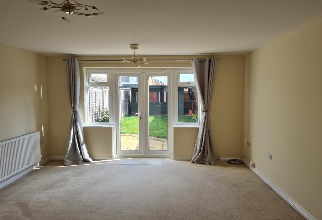 Richardson Way, Rugeley, Staffordshire 3 bed end of terrace house £