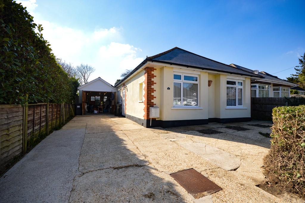 Pine Vale Crescent, Bournemouth 3 bed detached bungalow £455,000