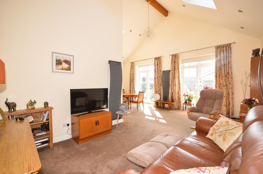 Pine Vale Crescent, Bournemouth 3 bed detached bungalow £455,000