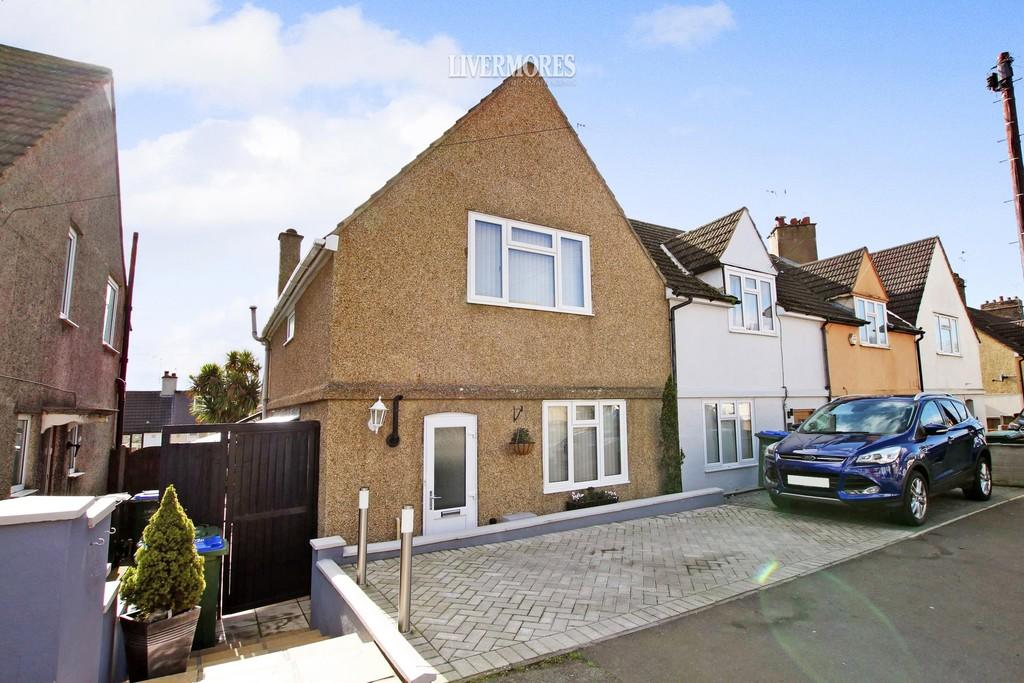 Green Walk, Crayford 3 bed end of terrace house £400,000