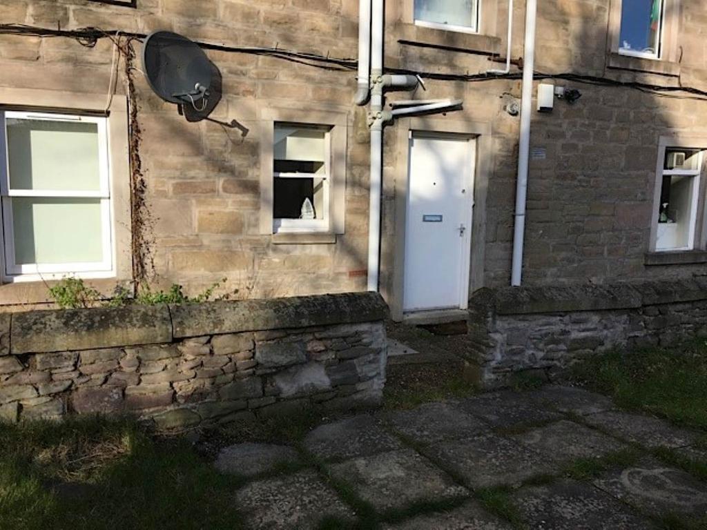 1B Thomson Street, Dundee, 3 bed flat £1,080 pcm (£249 pw)