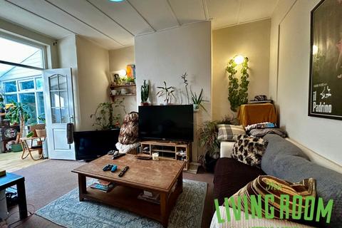 undefined, Clodien Avenue, Cardiff, Heath