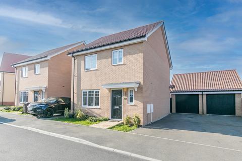 4 Ellis Road, Thorpe-le-soken, Clacton-on-sea, CO16 0DZ