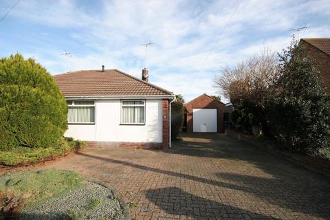 8 Camberley Close, Hucclecote, Gloucester, GL3 3PQ
