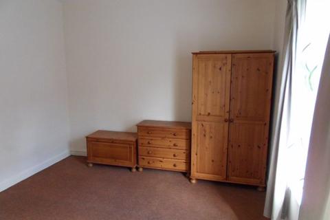 2 bedroom flat to rent, Crabb Street, Rushden