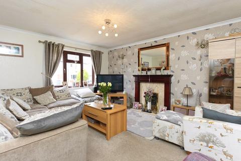 8 Forest Close, Telford, TF5 0LA