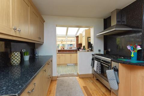 8 Forest Close, Telford, TF5 0LA