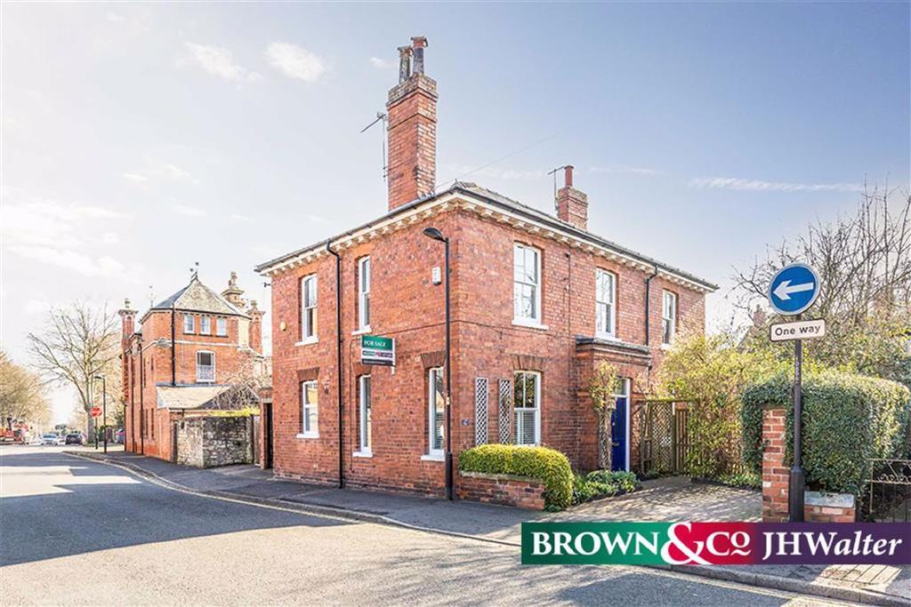 Langworthgate, Lincoln, Lincolnshire 4 bed detached house £625,000