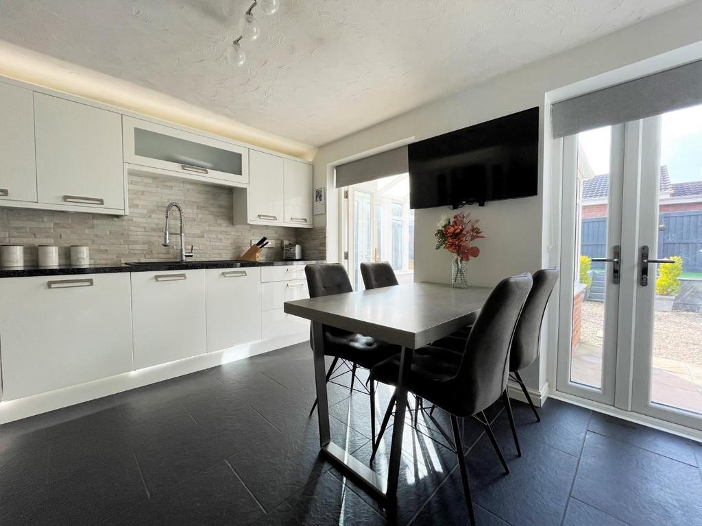 Kitchen diner