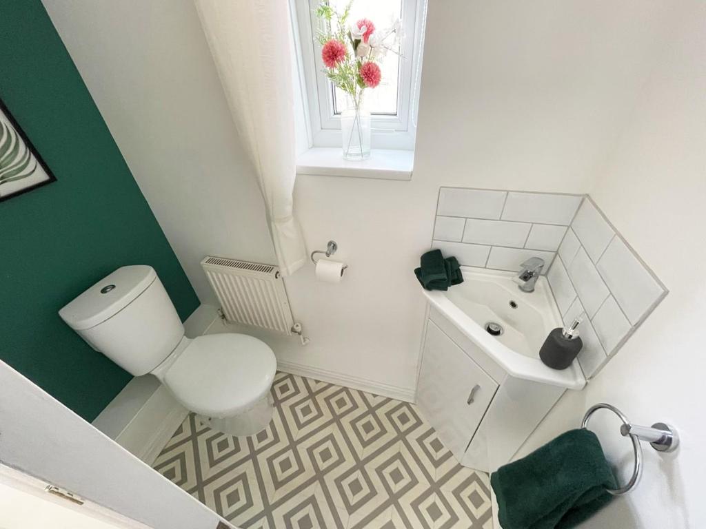 Guest cloakroom wc