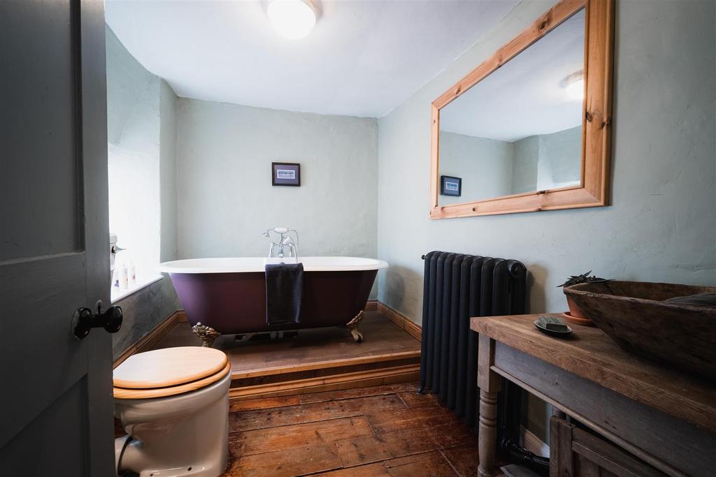 Rock Farm Bathroom
