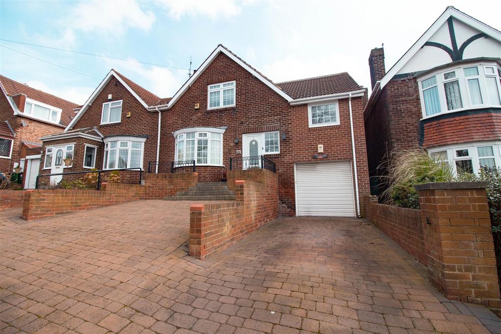 Long Bank, Birtley, ChesterleStreet 3 bed semidetached house £275,000