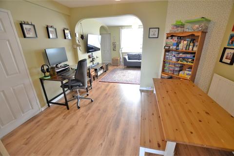 196 Buckingham Crescent, Bicester, OX26 4HD