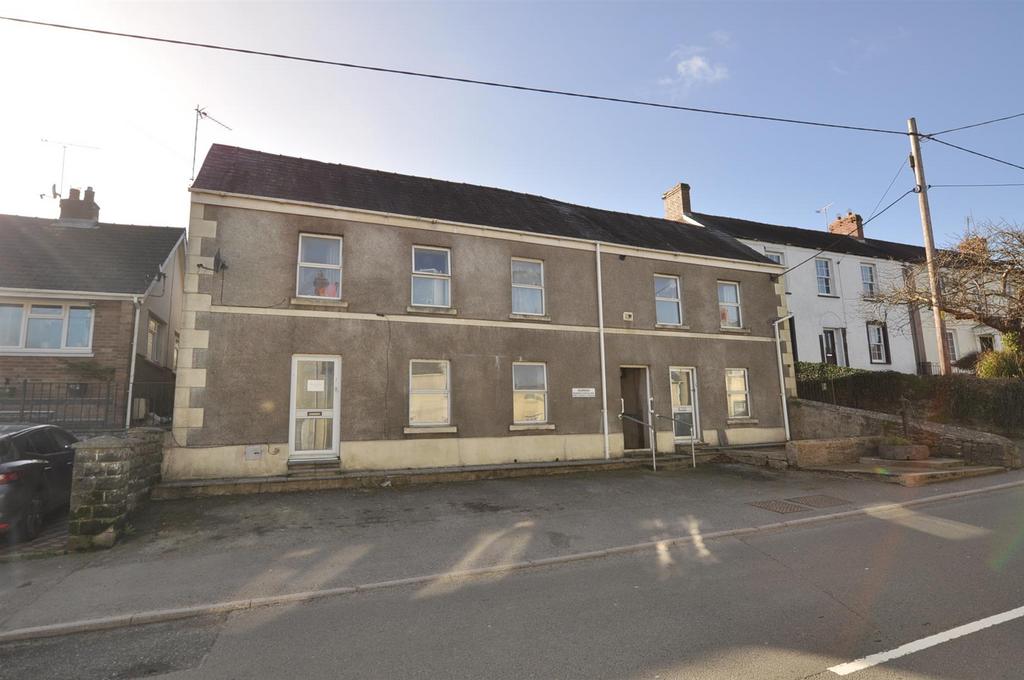 Bradford House, High Street, St. Clears, Carmarthen 6 bed block of apartments for sale £210,000
