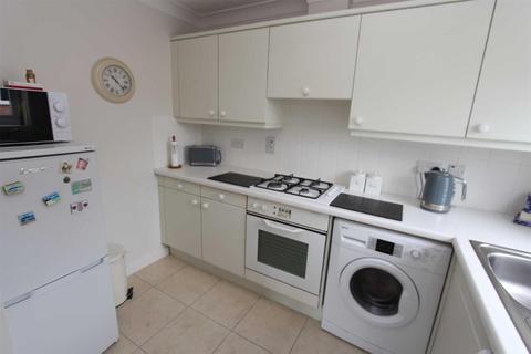 2 bedroom flat for sale - Westminster Gardens, North Chingford