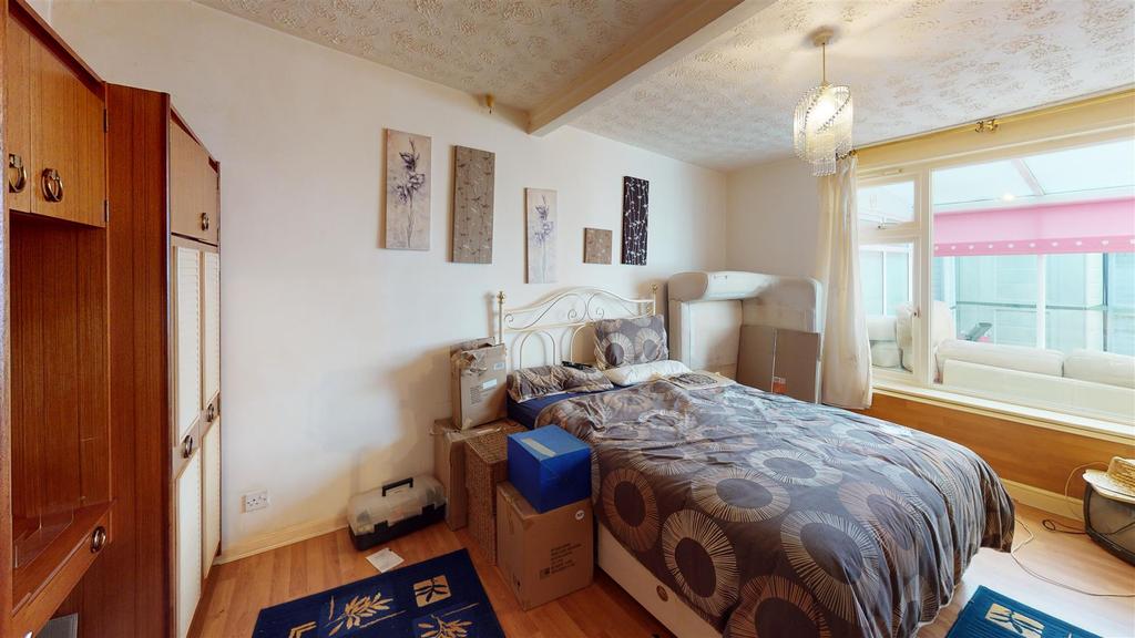 40-Whitley-Road-Bedroom.jpg