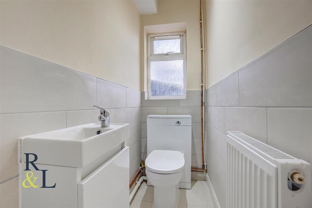 Prescot Road, Stourbridge 2 bed end of terrace house £145,000