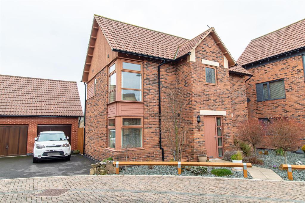 Lavender Close, New Ollerton, Newark 3 bed detached house for sale £270,000