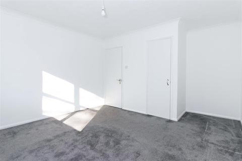 Flat 3, Fairfields, 15 Broadwater Road, Worthing, BN14 8AD