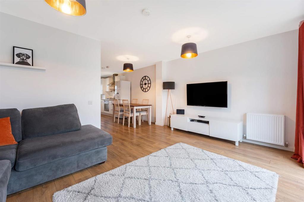 52 Mcdonald Street, Dunfermline, KY11 8NH 3 bed end of terrace house