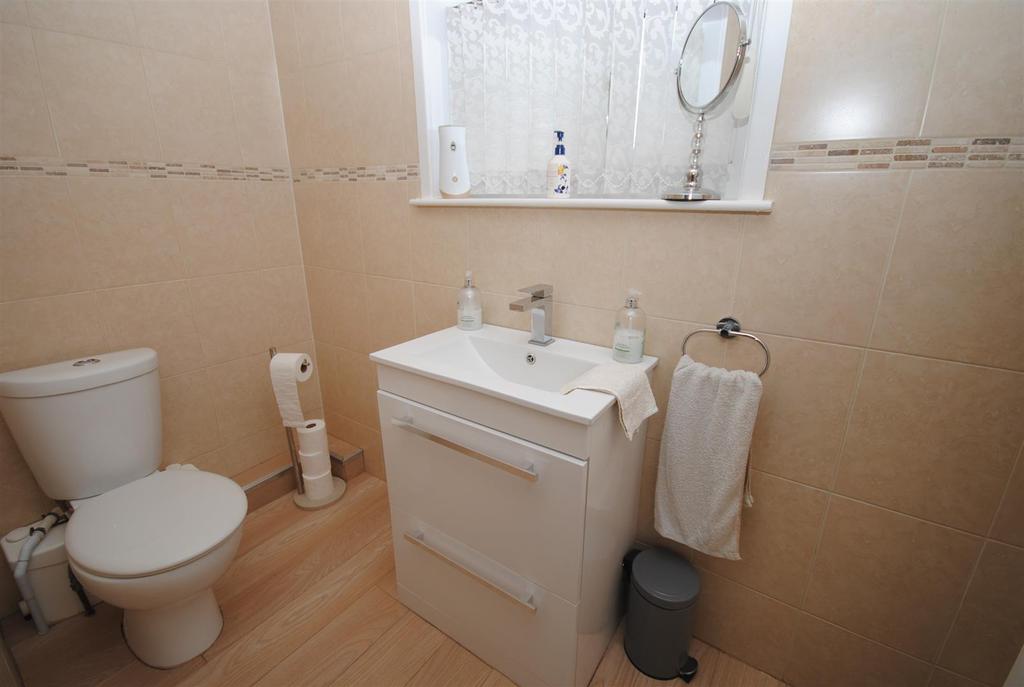 211leedsroad WC.JPG