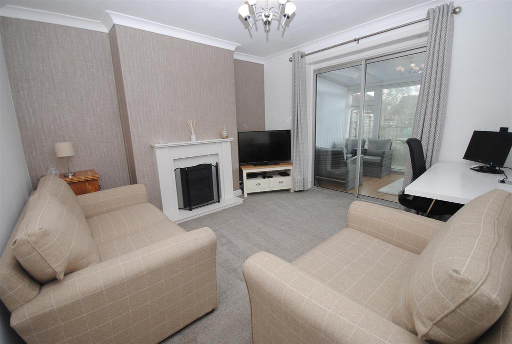 211leedsroadsittingroom.JPG