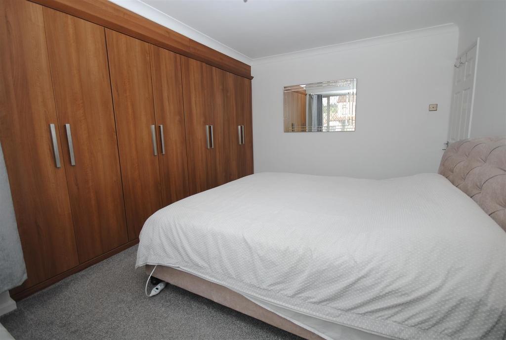 211leedsroadbed12.JPG