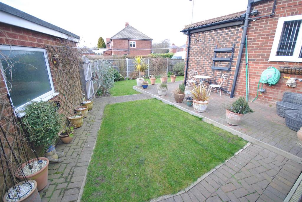 211leedsroadreargarden.JPG
