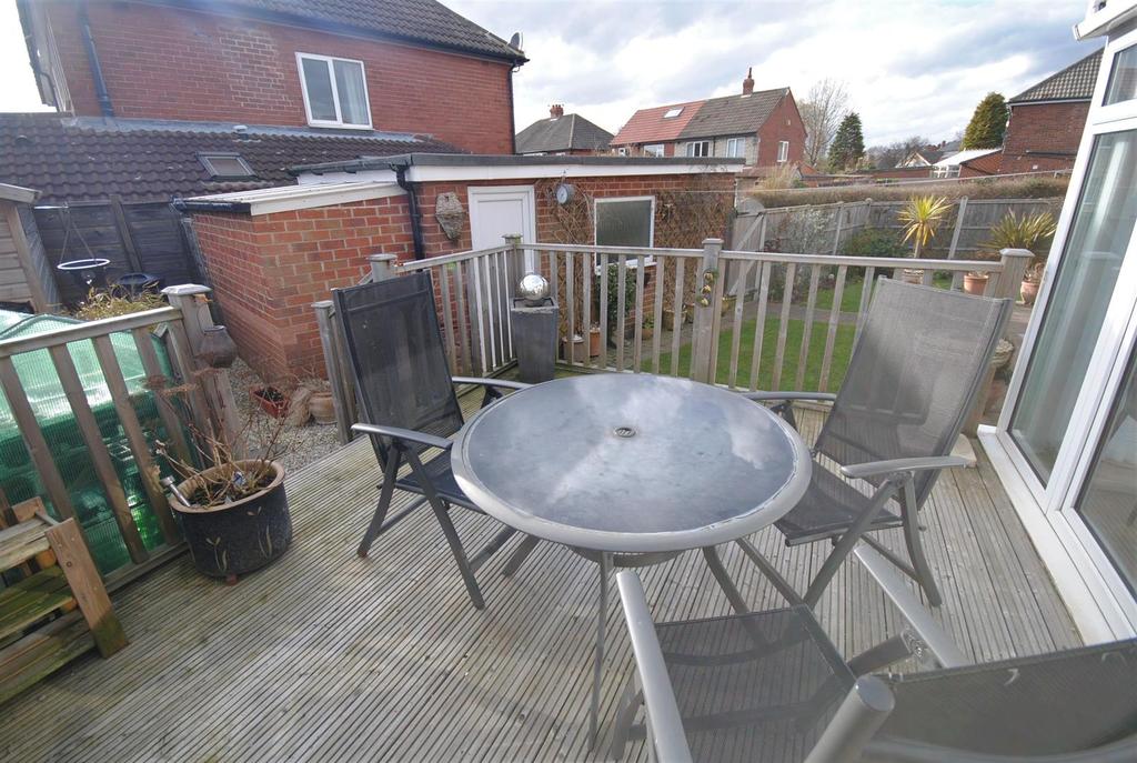 211leedsroadreargarden2.JPG
