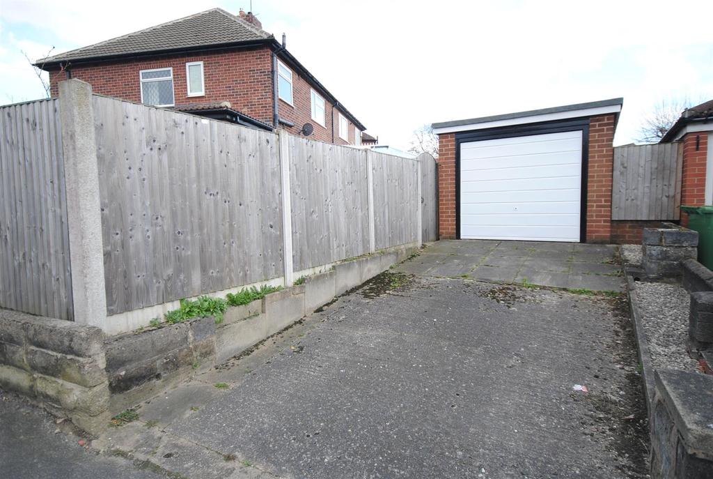 211leedsroadreardrive.JPG