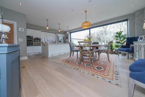 5 bedroom detached house for sale - Mill Road, Leamington Spa