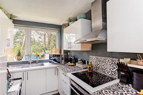 2, Troon Court Cardwell Crescent, Ascot, SL5 9BX