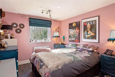 2, Troon Court Cardwell Crescent, Ascot, SL5 9BX