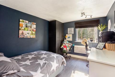2, Troon Court Cardwell Crescent, Ascot, SL5 9BX