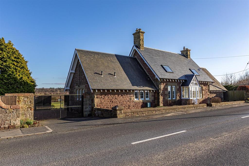 Southfield, Kelso 3 bed detached house £365,000
