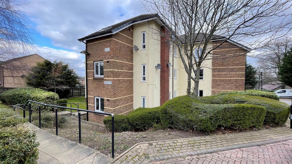 Rowantree Drive, Bradford 1 bed apartment £450 pcm (£104 pw)