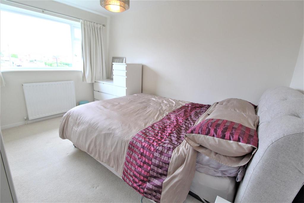 Bedroom 1.jpg