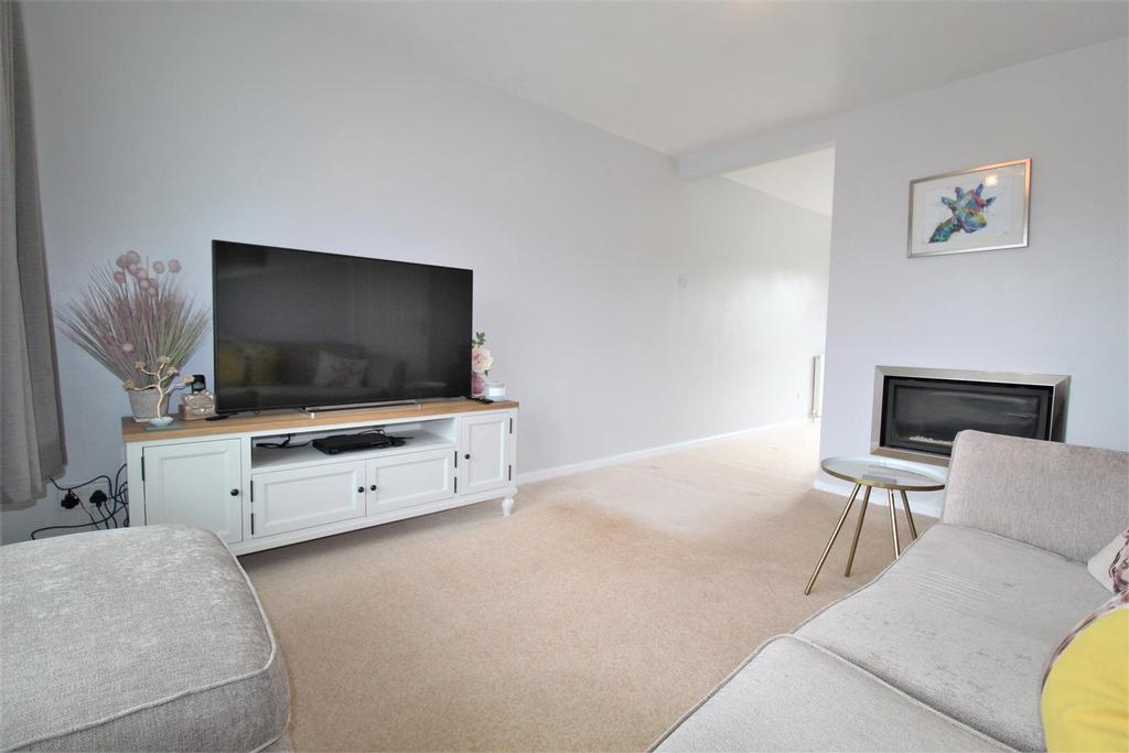 Living room 3.jpg