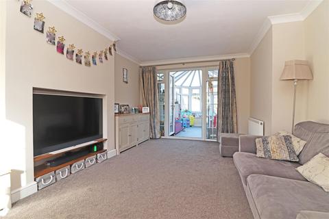21 New Causeway, Reigate, RH2 7PE