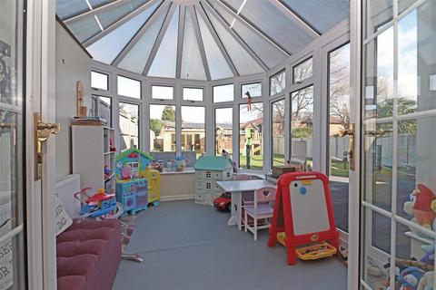21 New Causeway, Reigate, RH2 7PE