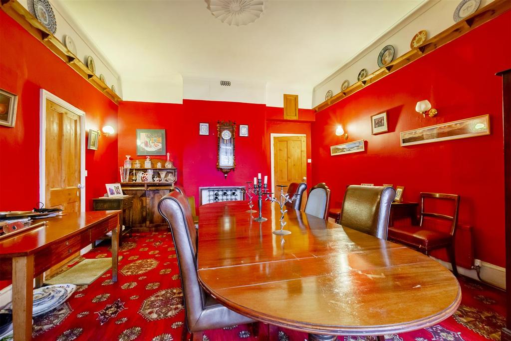 Dining Room (8)-HDR copy.jpg