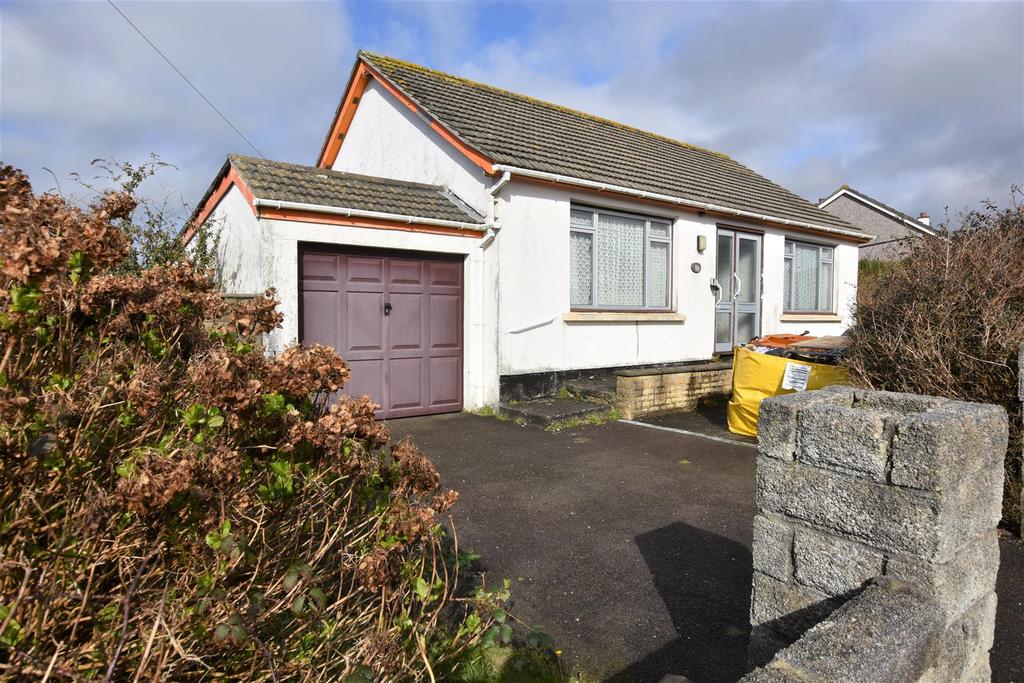 Trelawney Avenue, Treskerby, Redruth 2 bed detached bungalow £270,000