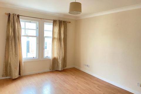 2 bedroom flat to rent, 21 St Malcolms Wynd DD8 4HB