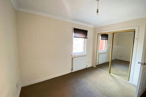 2 bedroom flat to rent, 21 St Malcolms Wynd DD8 4HB